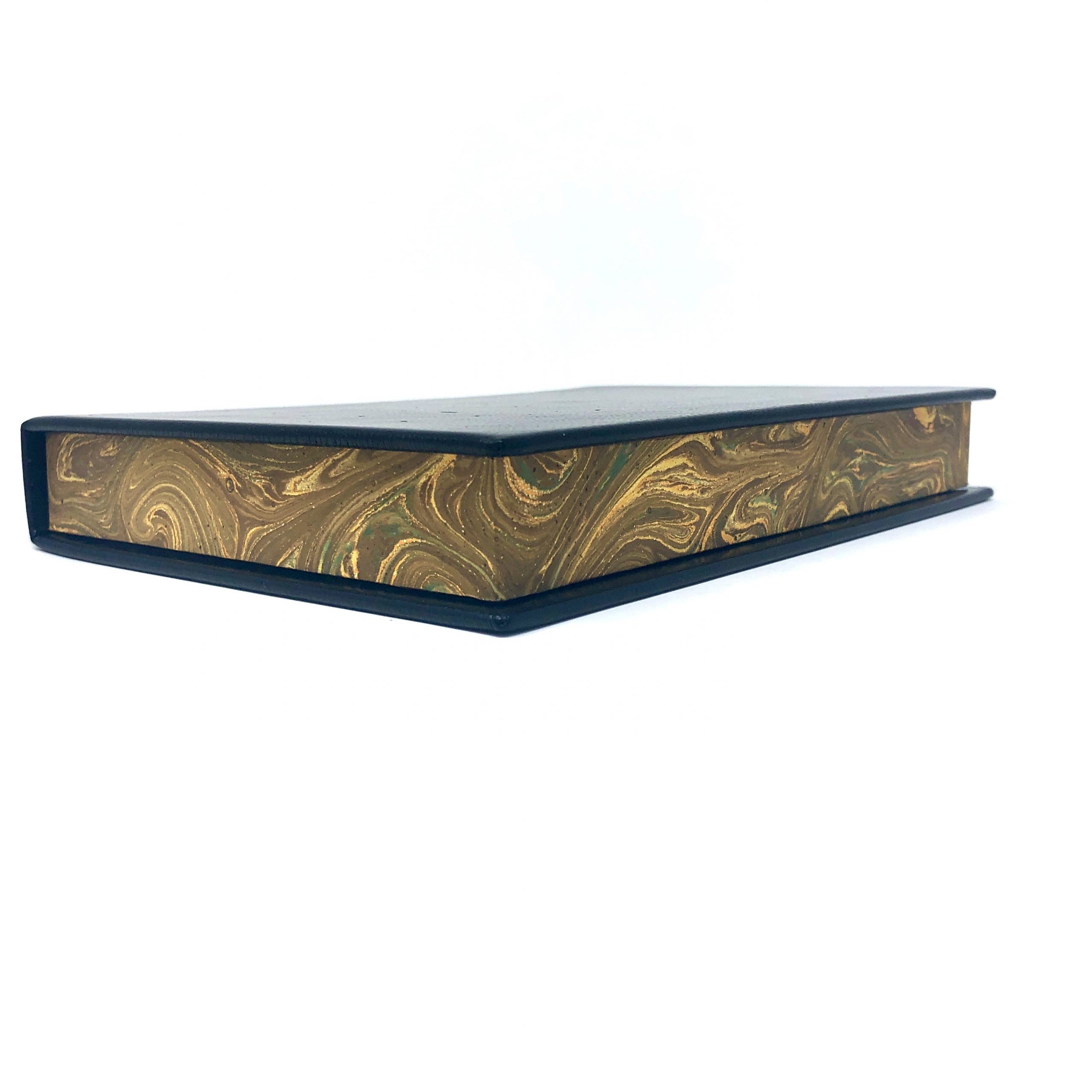 Clamshell fore edge profile